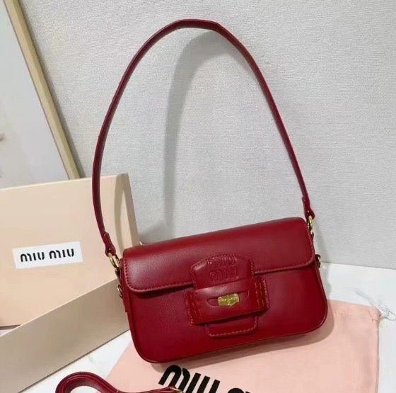 Geanta Miu + Accesorii