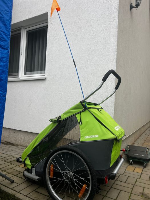 Vand remorca bicicleta pentru 2 copii