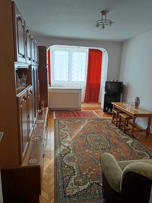 Vând apartament 3 camere - Baia Mare