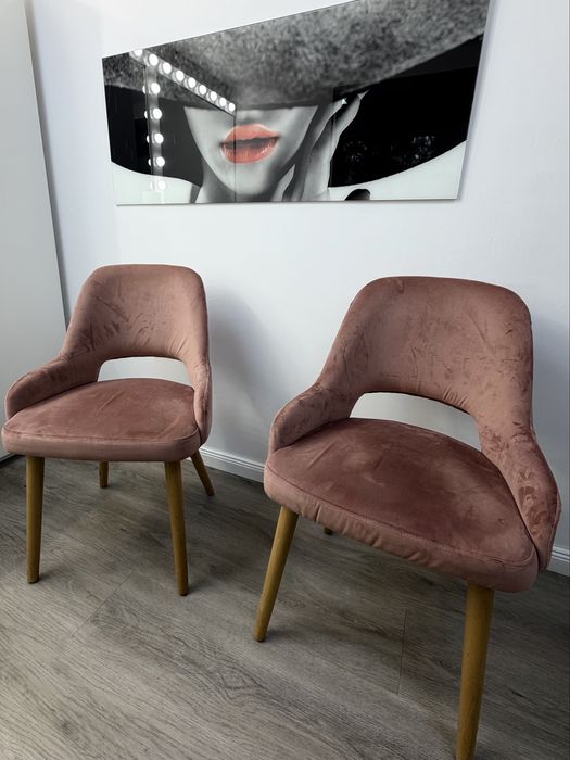 Scaune elegante din catifea, design modern – 300 lei/buc (negociabil)