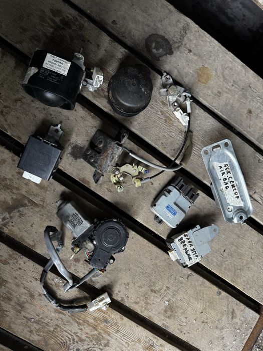 Запчасти на lexus RX 300