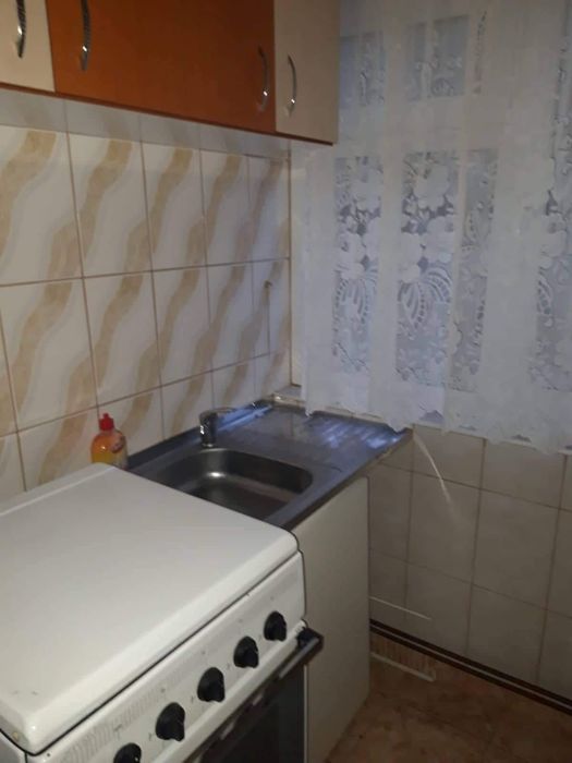 Închiriez garsonieră