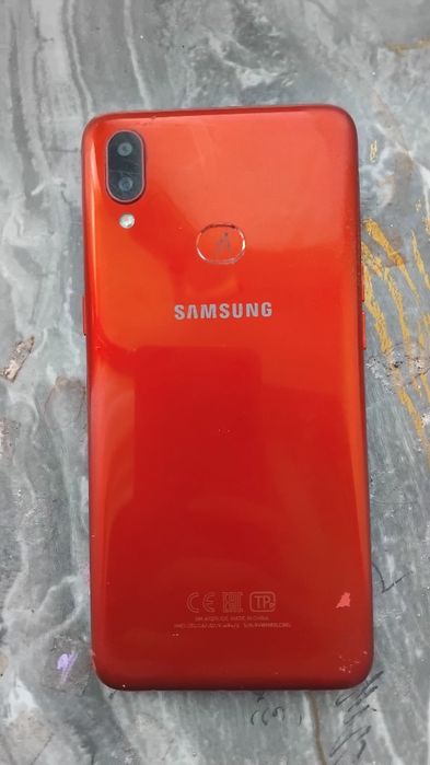Продам смартфон самсунг