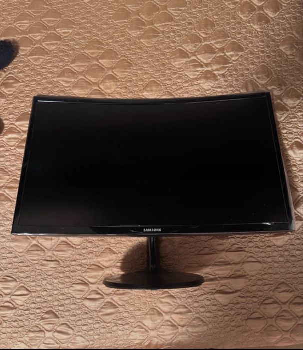 Vand monitor Samsung 75hz