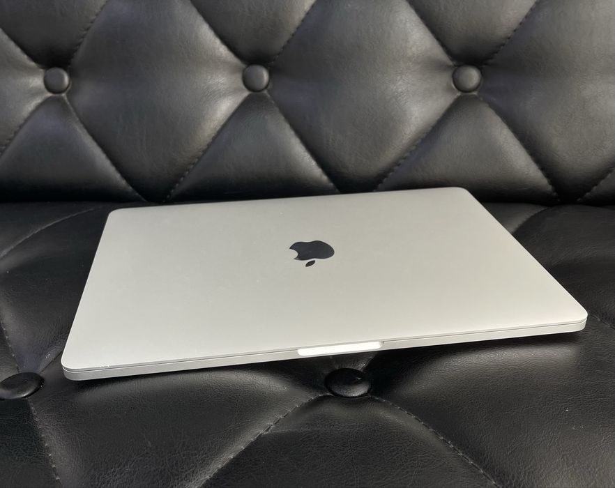 Apple MacBook Pro 2020  в идеальном состоянии