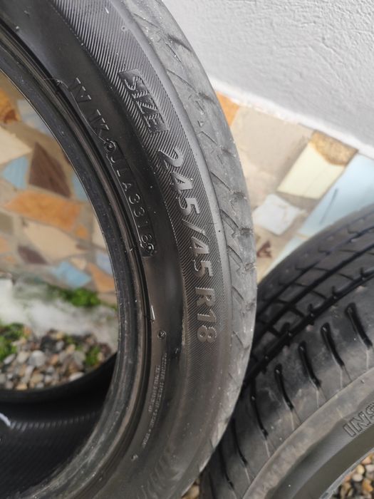 Шины продам 245/45/18