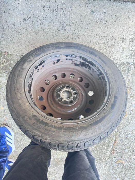 Зимни гуми 2 бр тойота