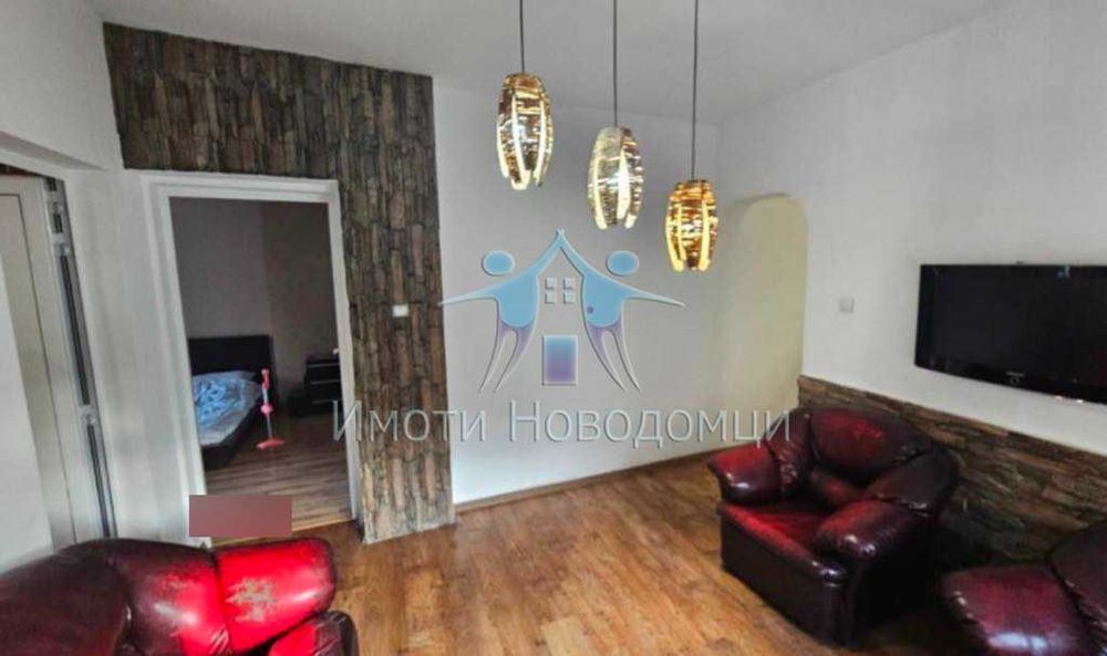 Етаж от къща, Шумен, Център