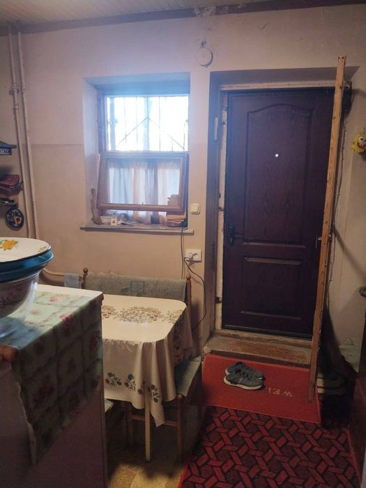 Юнусабад 15 квартал 1-2/1/4 кирпич галерейка 28м2