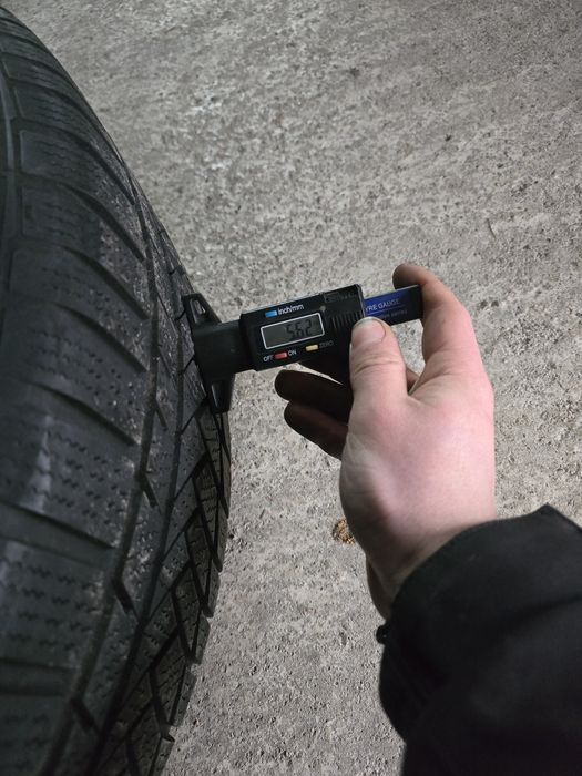 4 Броя 205/60/16 Continental 2x7,8mm 2x5,6mm