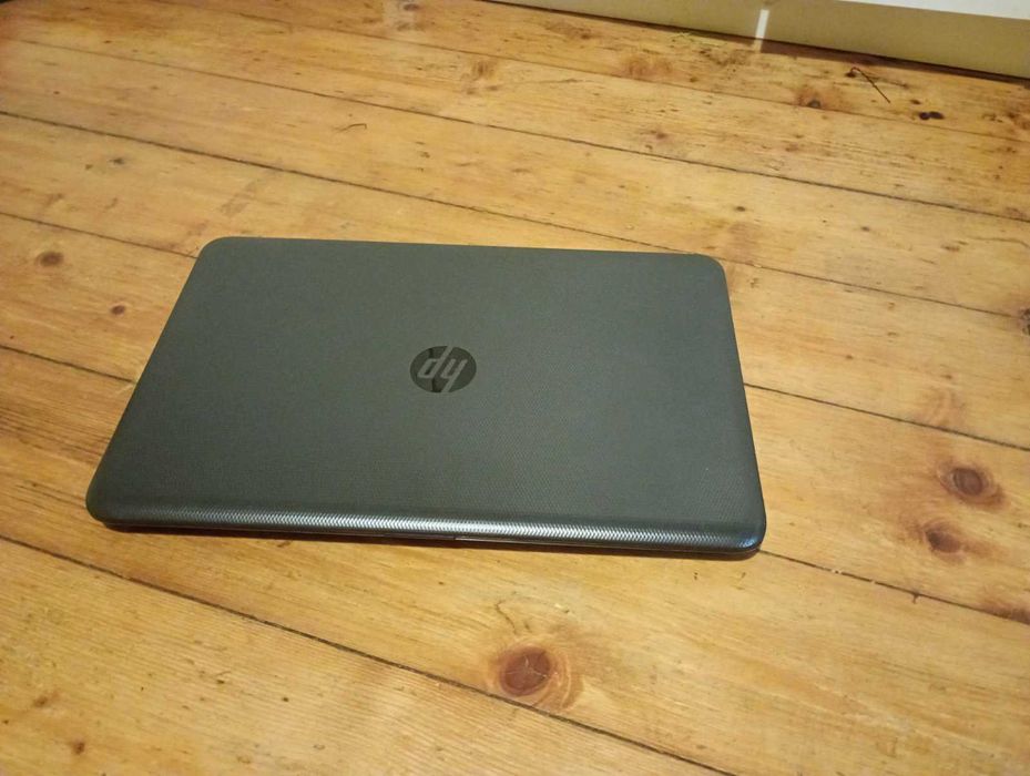 Лаптоп Hp, отличен, като нов, 15 инчов дисплей, НОВО SSD с гаранция