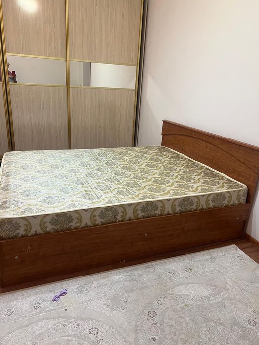 Кровать двухспальная