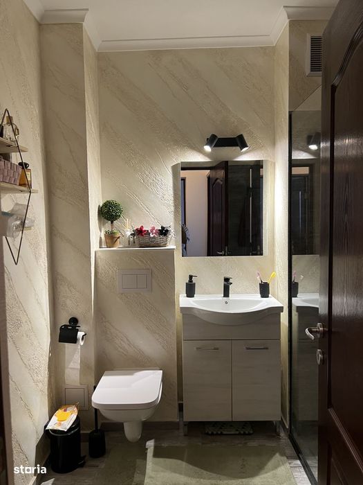 Garsonieră spațioasă cu balcon și loc de parcare în Arad