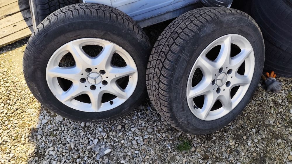 Гуми с джанти 225 55 16 зимни ,чисто нови