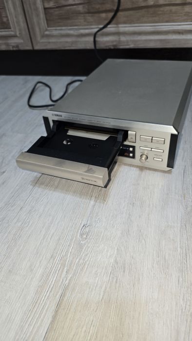 Магнитофон yamaha kx 100