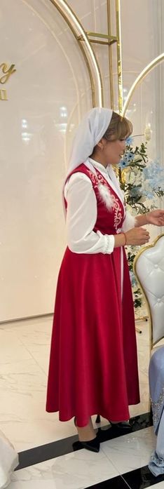 Продам платье и комзол