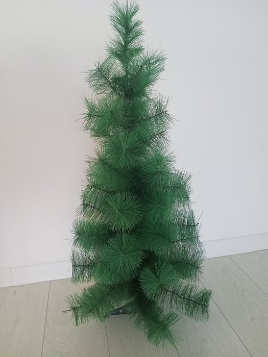 Продам ёлку небольшую