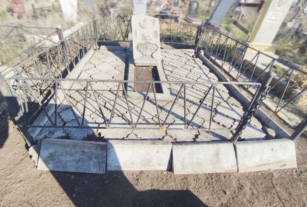 Выполним уход за могилой вместо вас.