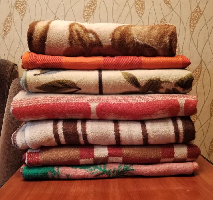 Одеяла, пледы от 3000₸ до 5000₸