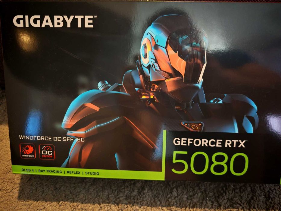 НОВА ! Видео карта RTX™ 5080 WINDFORCE OC SFF, 16GB GDDR7, 256-bit