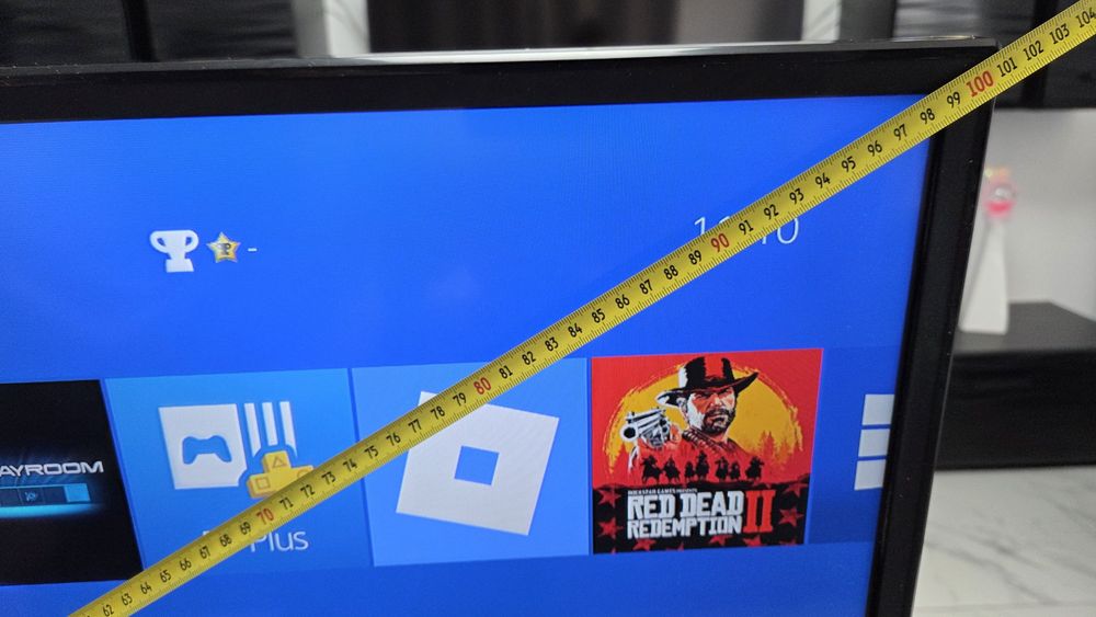 Vand PS4 complet 2 manete 7 jocuri si tv de 100 cm