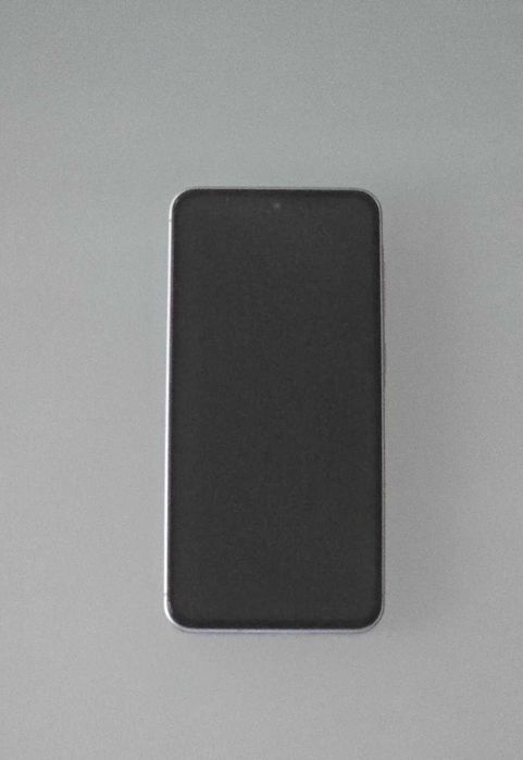 Продавам Samsung A565G