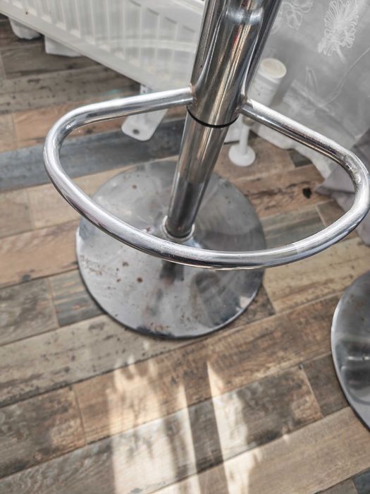 Бар столове втора употреба