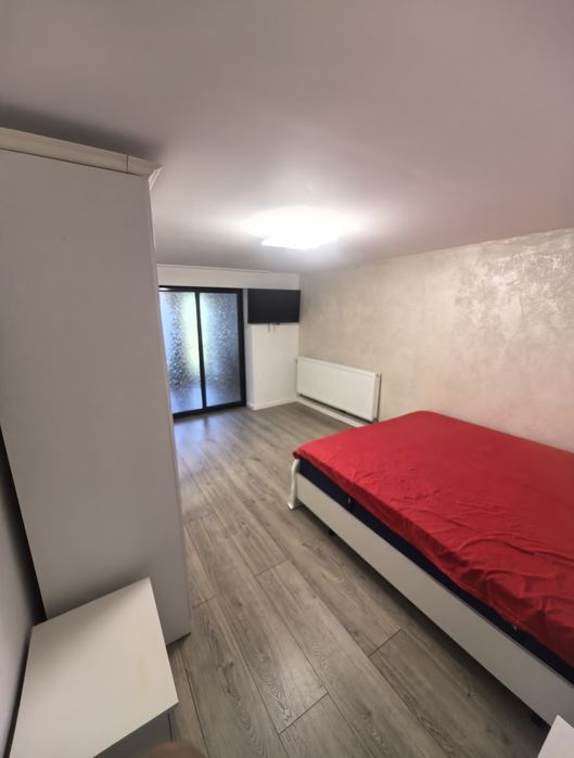 Ofer spre închiriere apartament cu 1 camera