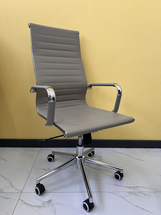 Офисное кресло из Zeta