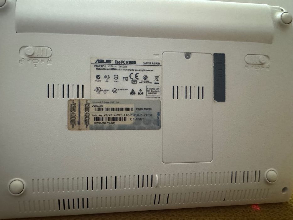 Продавам Laptop ASUS