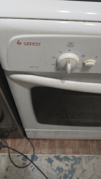 Газовая плита        .