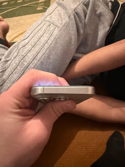 Айфон 15 про серый свет