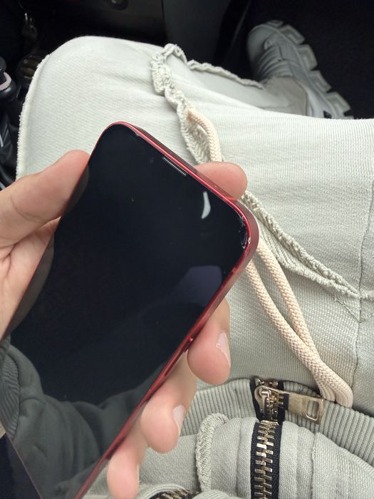 IPhone 13 red (negociabil)