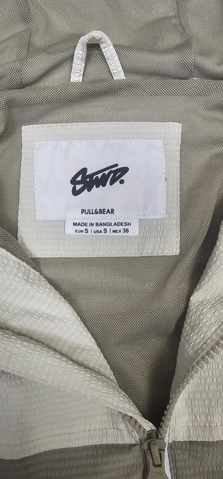 Geacă / Windbreaker Pull&Bear Bărbați - S