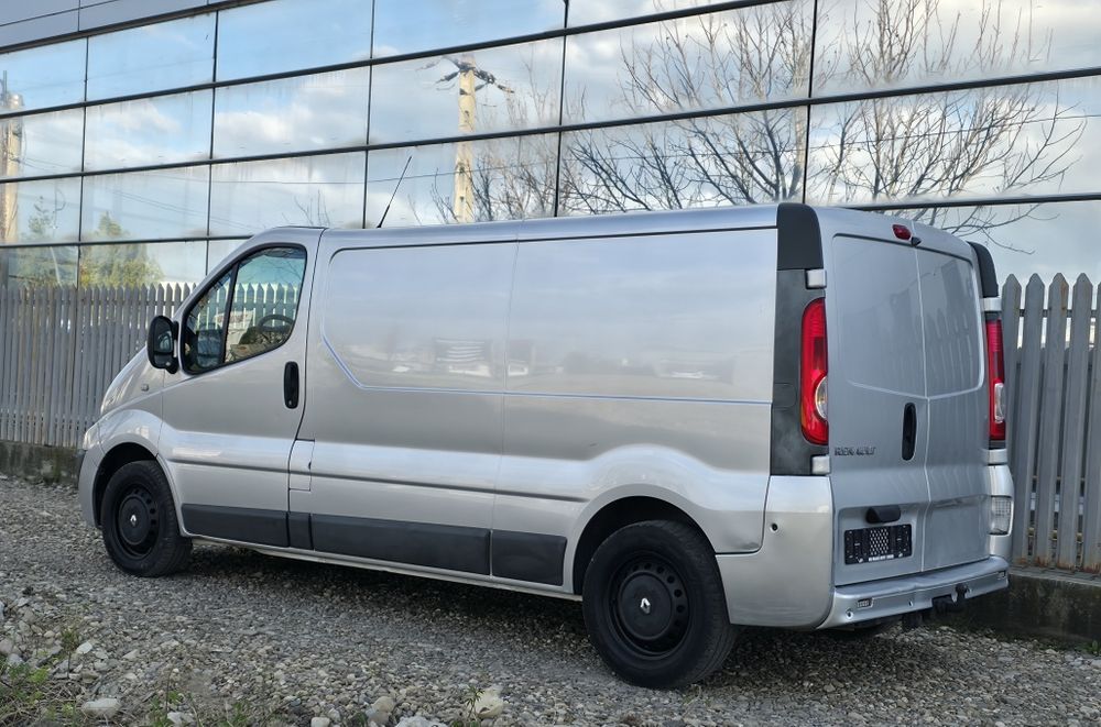 Opel vivaro renault trafic lung 2012