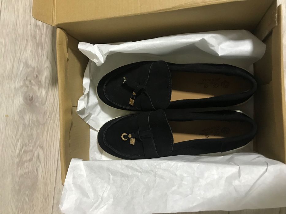 Женски лора пиано