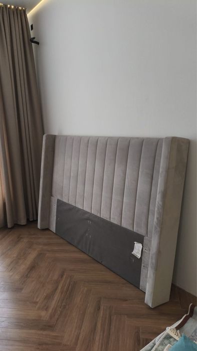 Изголовье кровати