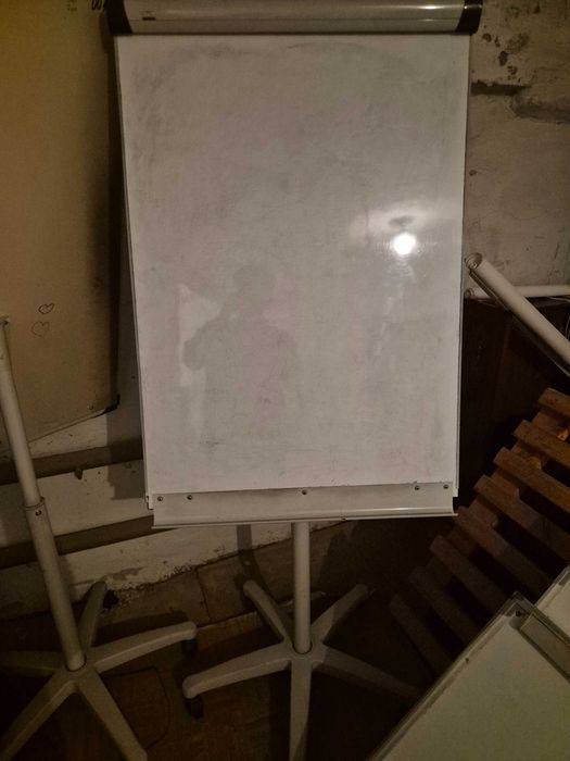 Маркерная доска на ножке