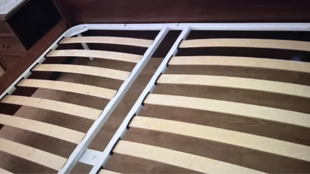 Продам спальный гарнитур