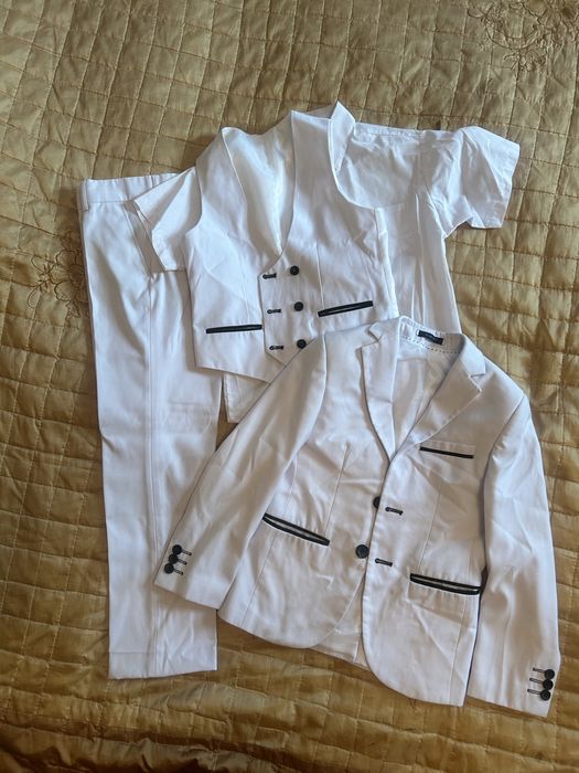 Костюм белый для мальчика