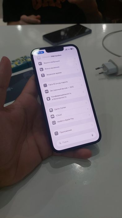 Продам  айфон 13 Iphone 13