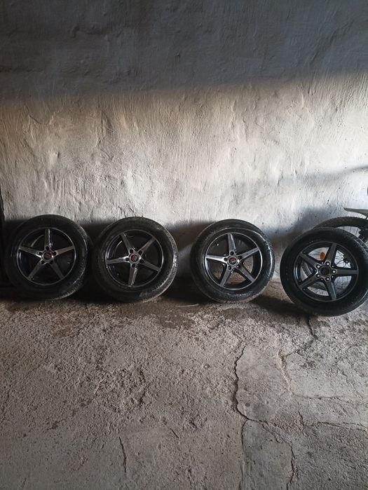 Продам диски с резиной