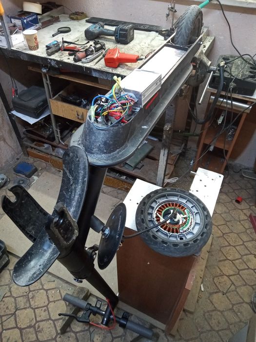 Ремонт на електрически скутери, тротинетки и други.