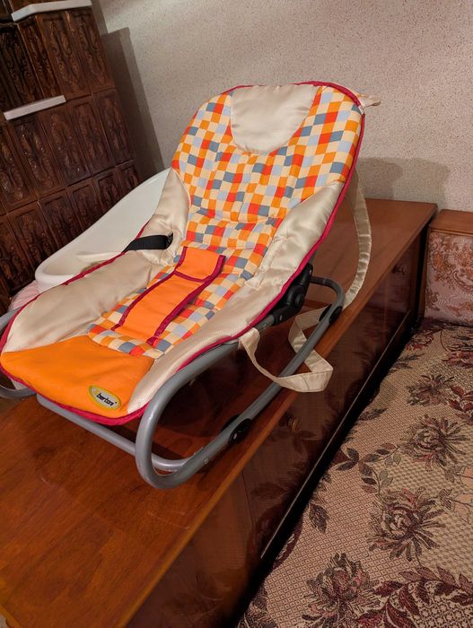 Șezlong / Balansoar bebe BERTONI – stare excelentă