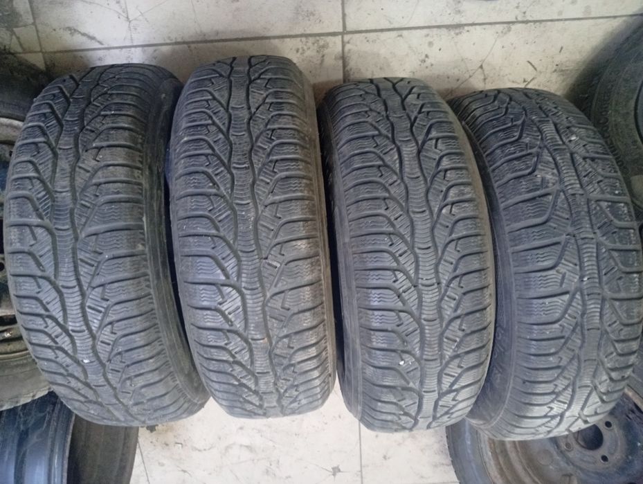 Продам комплект шин 175/65 r14.