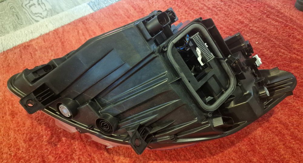 Far Mercedes Sprinter full led High Performance w907 dreapta ca nou