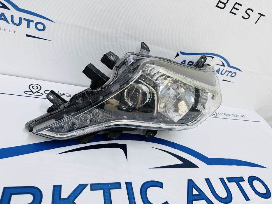 Far stanga Toyota Land Cruiser Prado dupa 2015