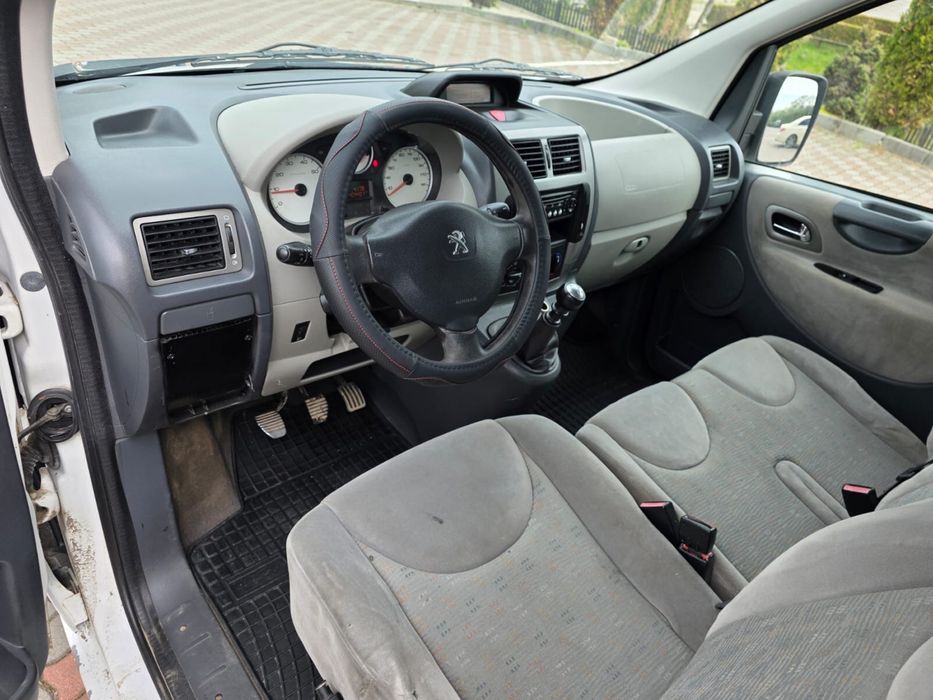 Peugeot Expert 8+1
