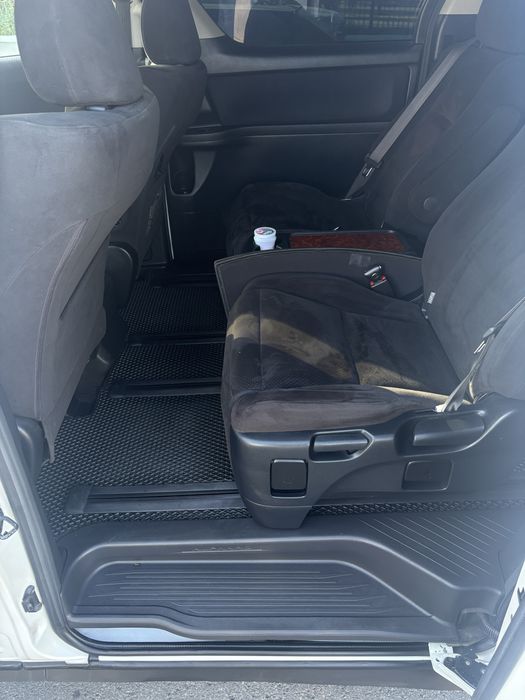 Продам Toyota Alphard