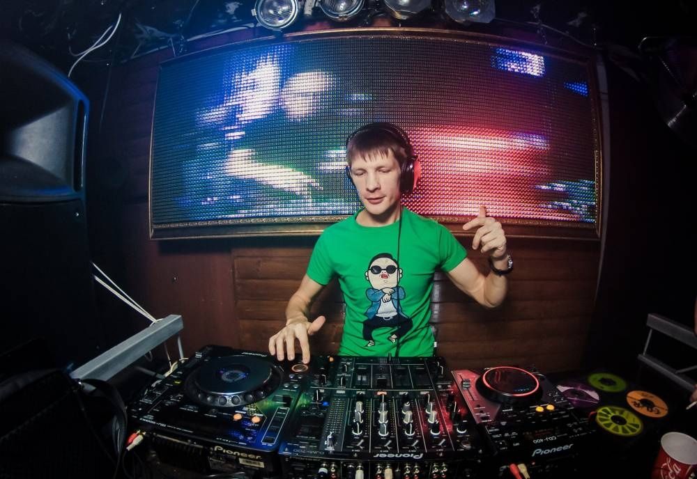 DJ-и и ведущие.?